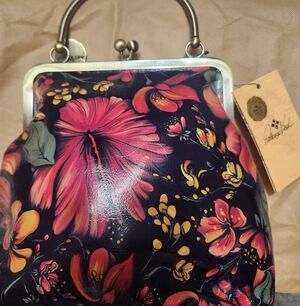 NWT PATRICIA NASH 10TH ANNIVERSARY Floral Black and Pink Clutch